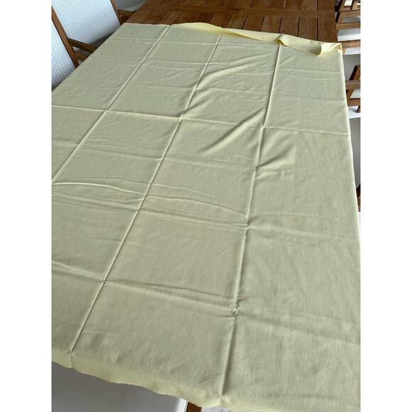 Tablecloth Yellow 50" x 68" - Picture 5 of 8